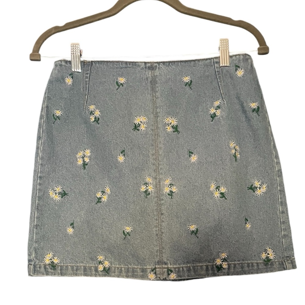 Daisy H&M denim floral mini skirt